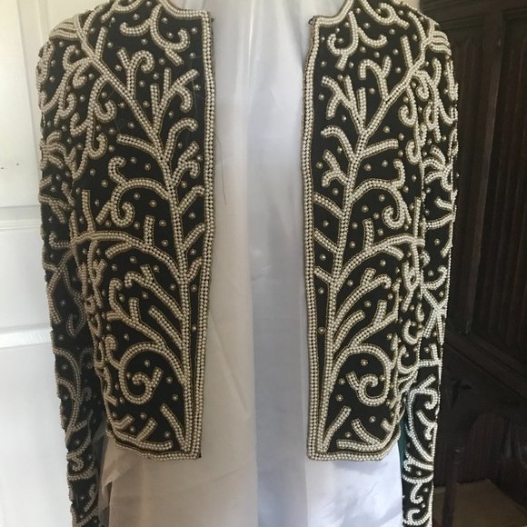 ALBERT PAUL:BLACKJACKET WITHPEARL BEADEDSIZE M
